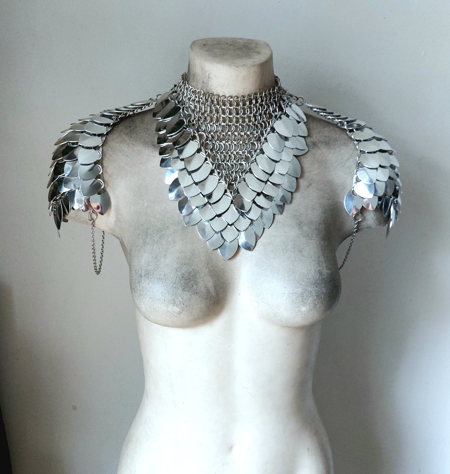 Athena V.2 Chainmail Collared Armour
