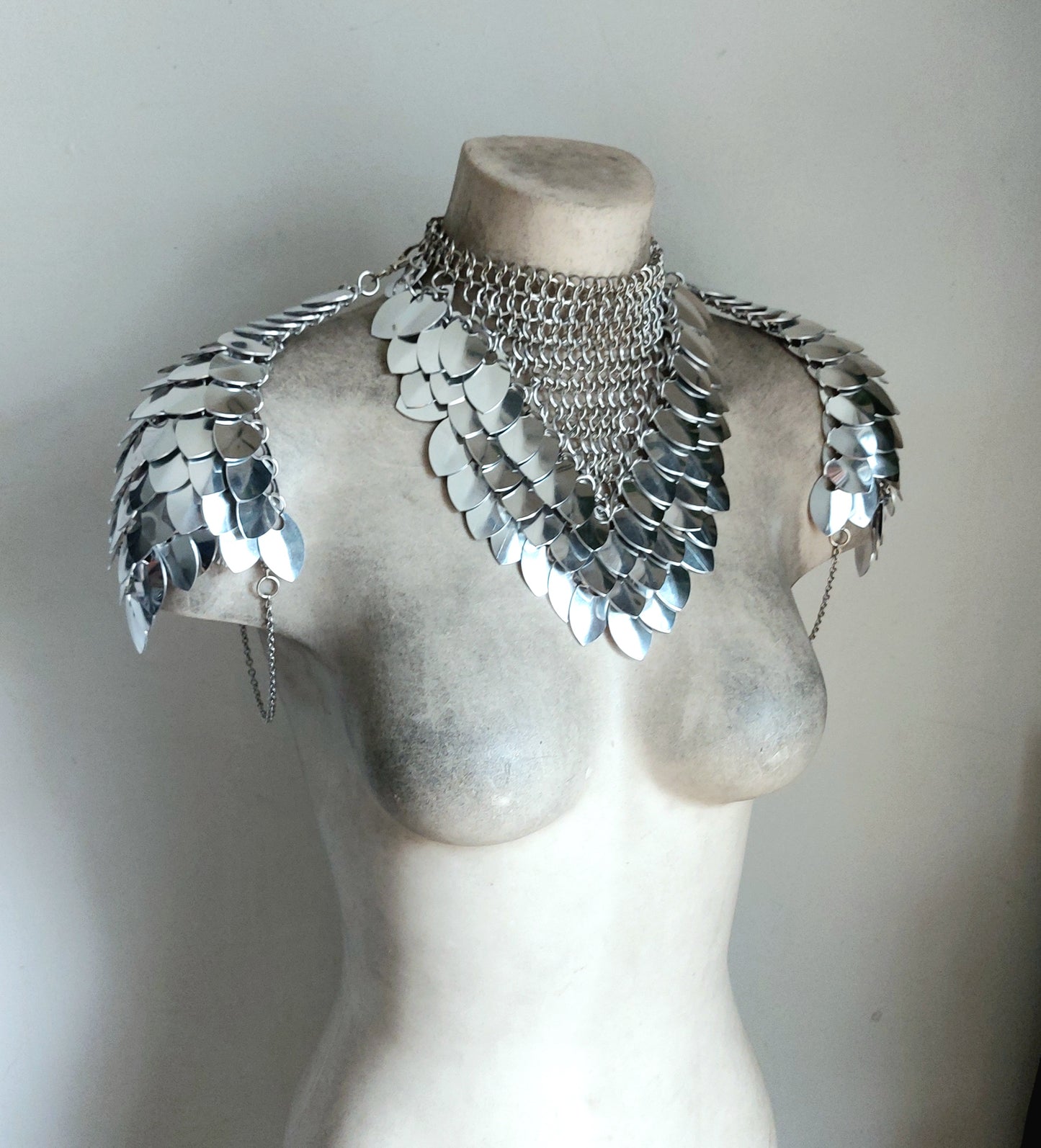 Athena V.2 Chainmail Collared Armour