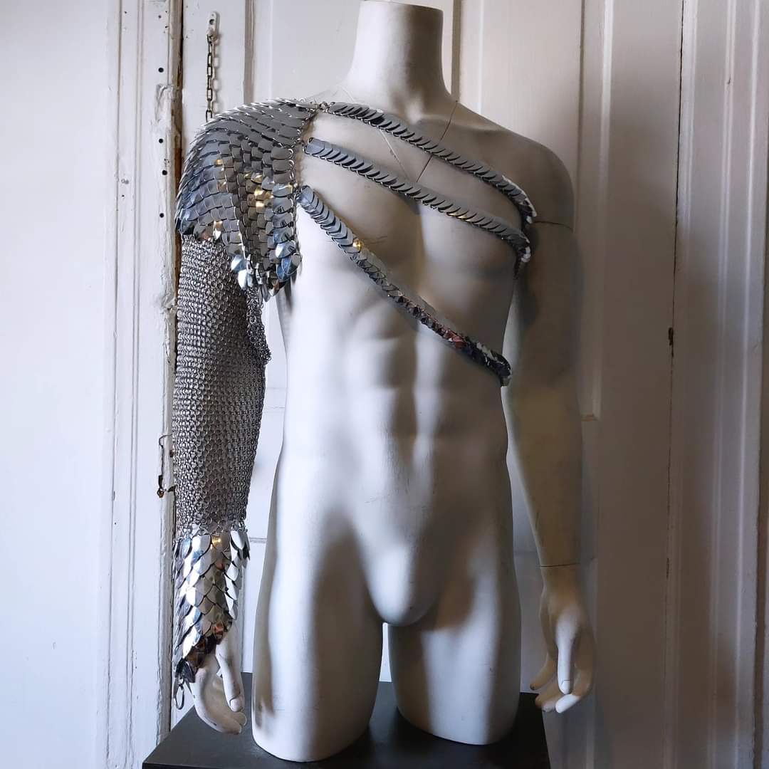 Sephiroth One Armed Armor