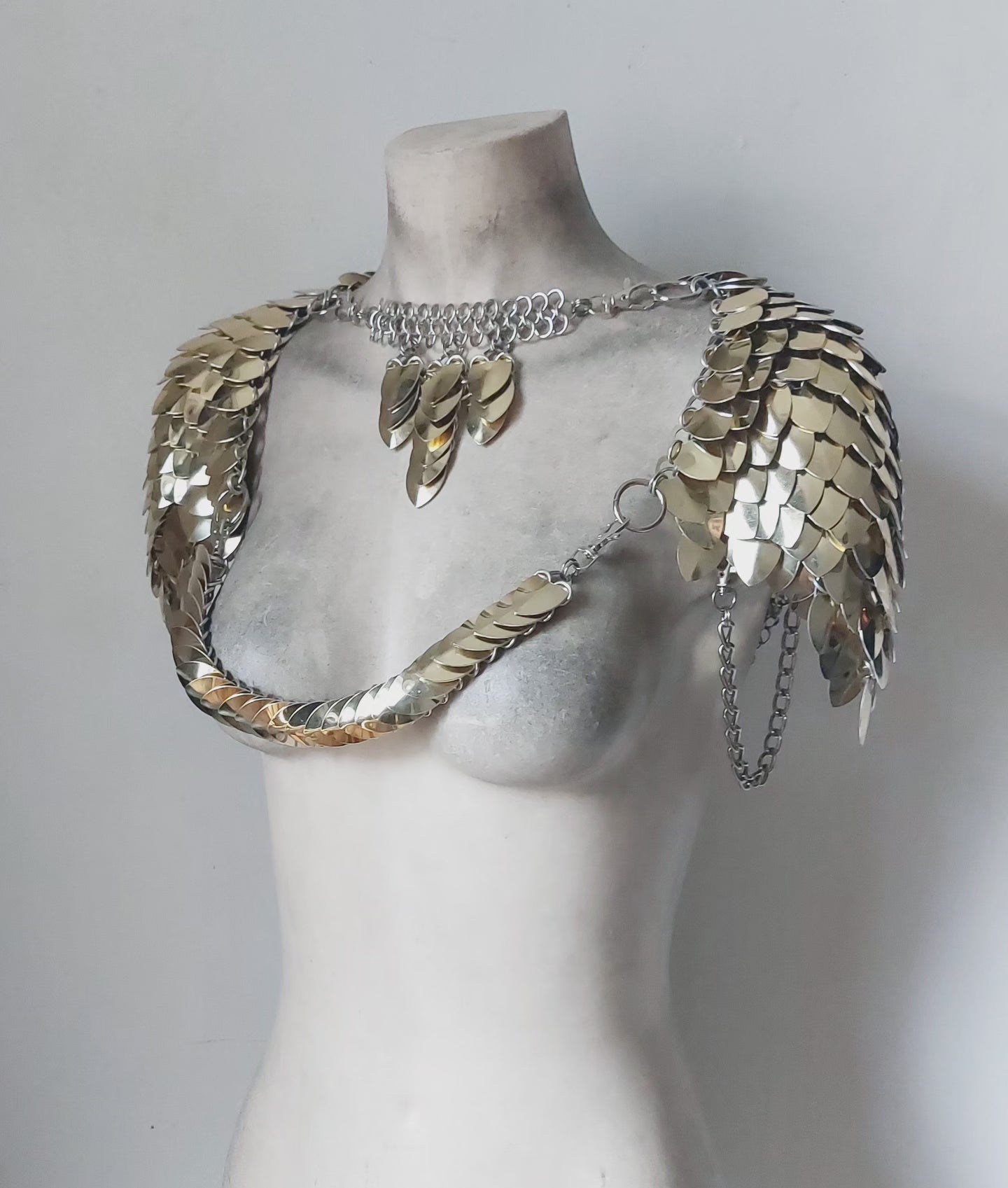 Gold Chainmail Ceasar Armor