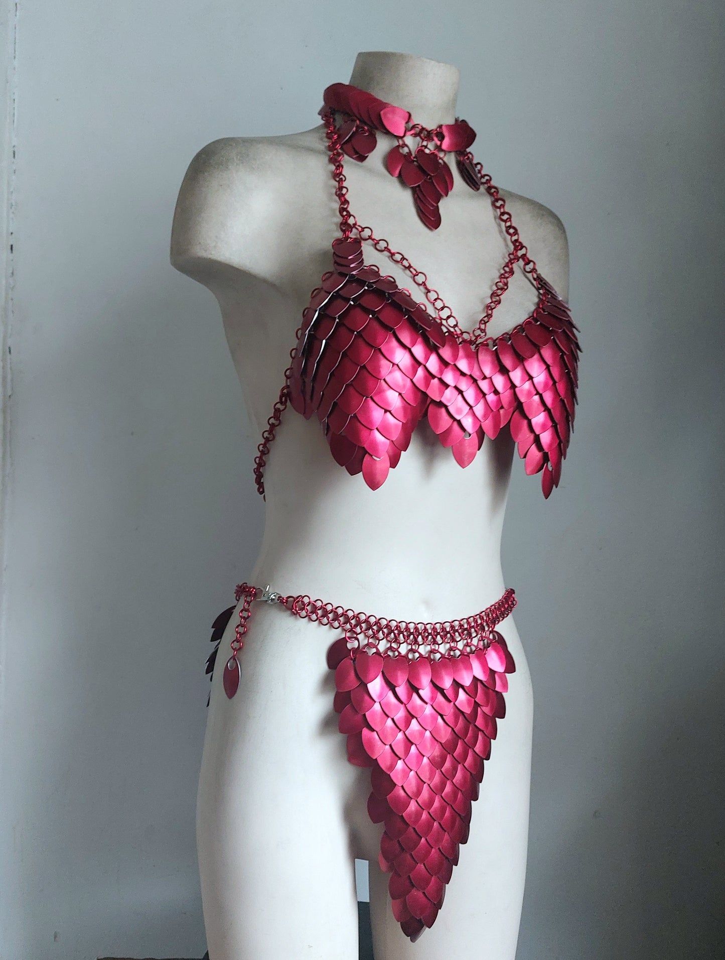 Red Dragon Queen Set