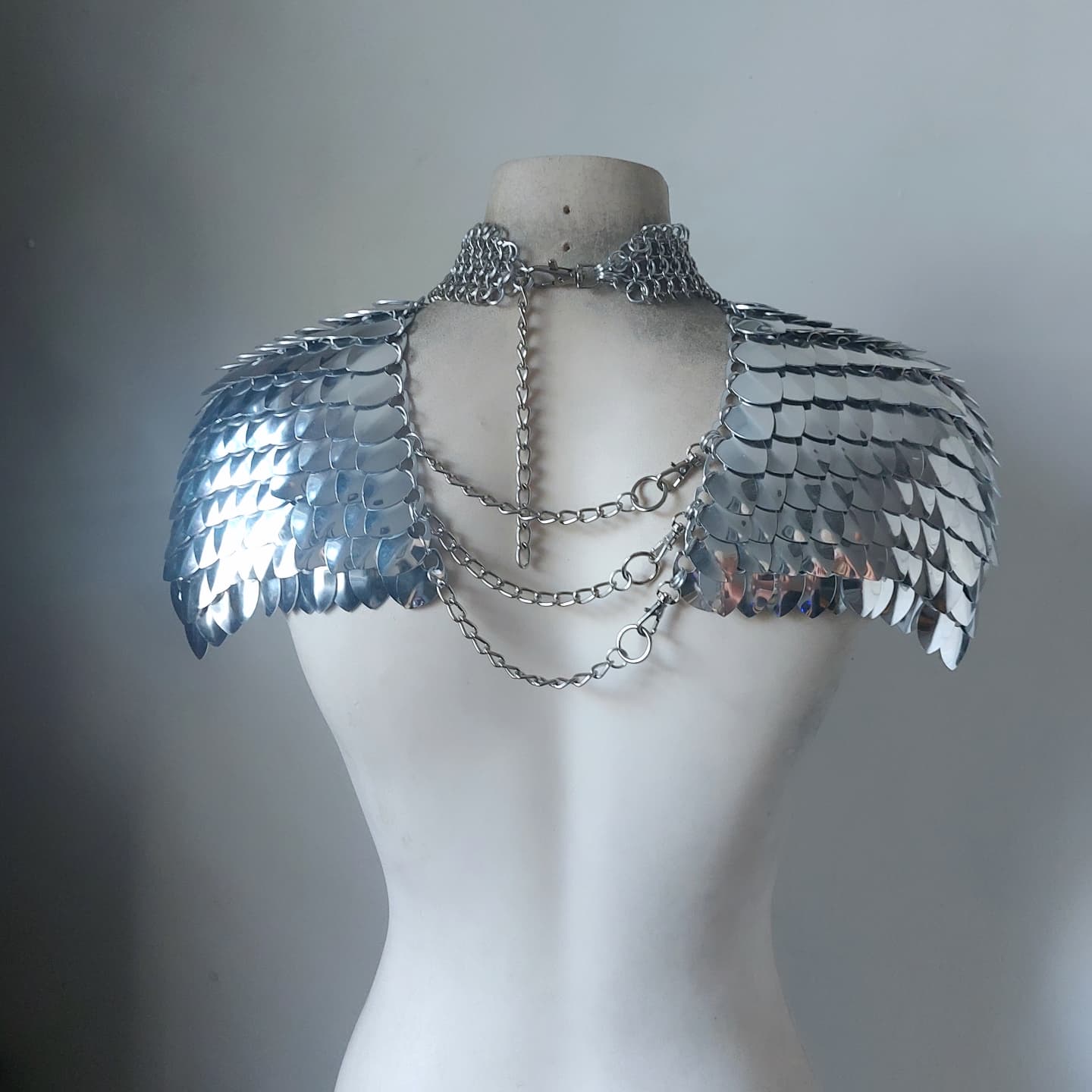 Inanna Silver & Clear Caplet