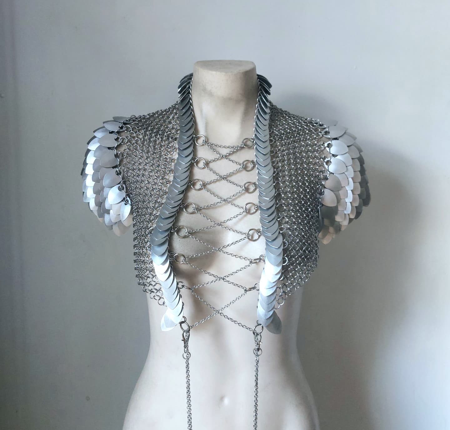 Corset Deluxe Shoulder Armor