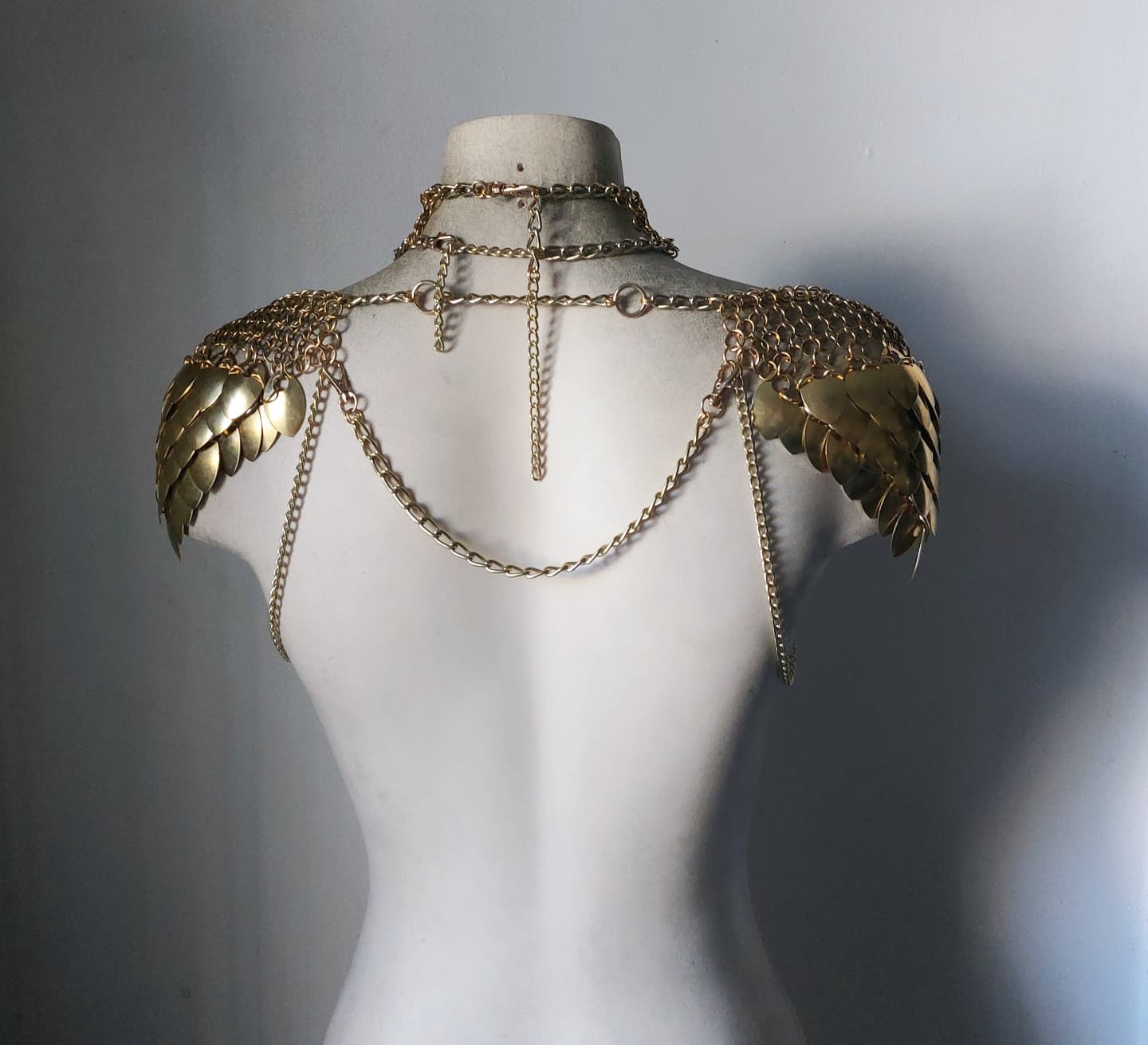 Dames Brass Armor Set