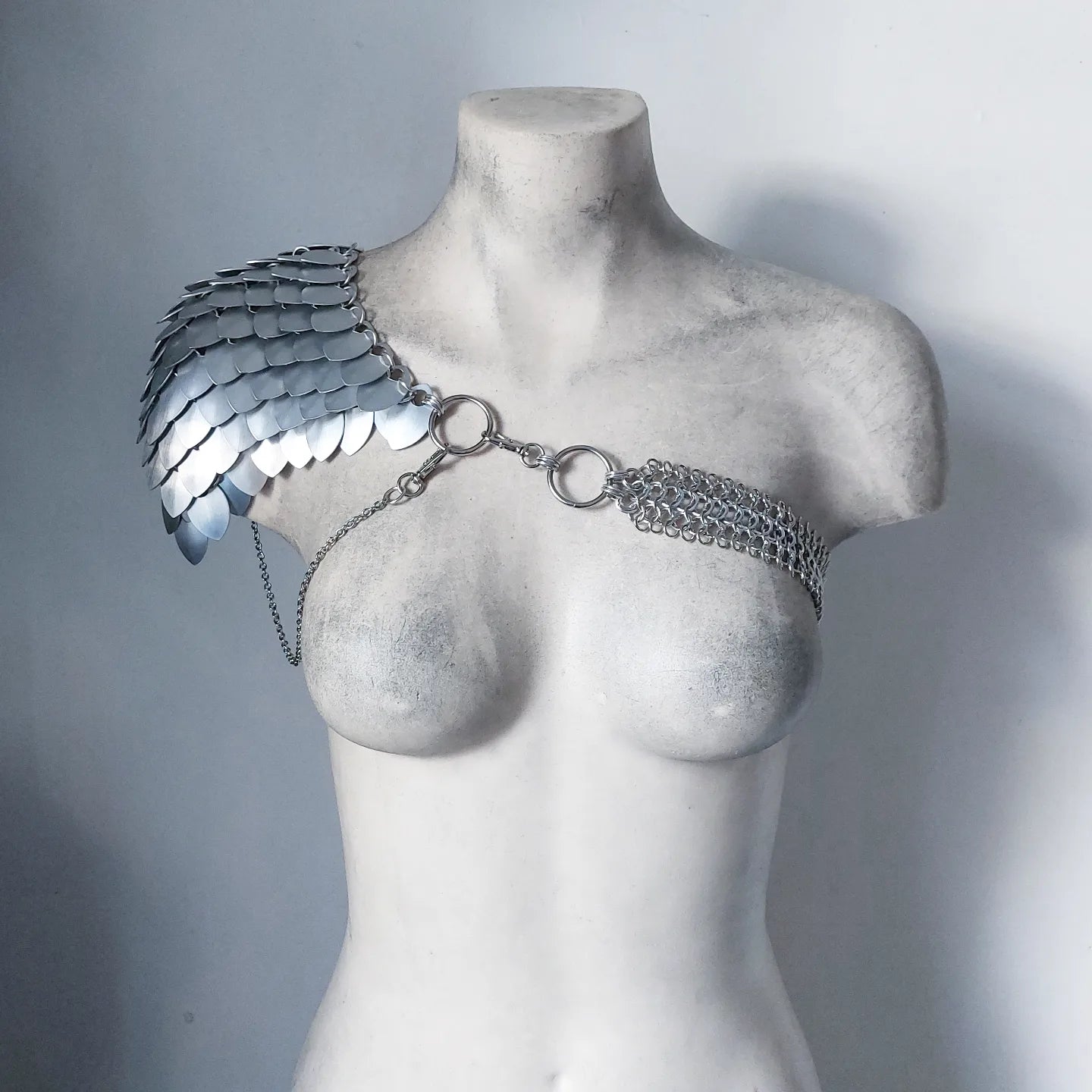 Gladiator One Shoulder Armor