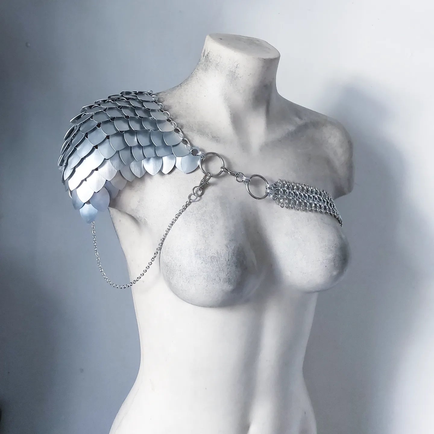 Gladiator One Shoulder Armor