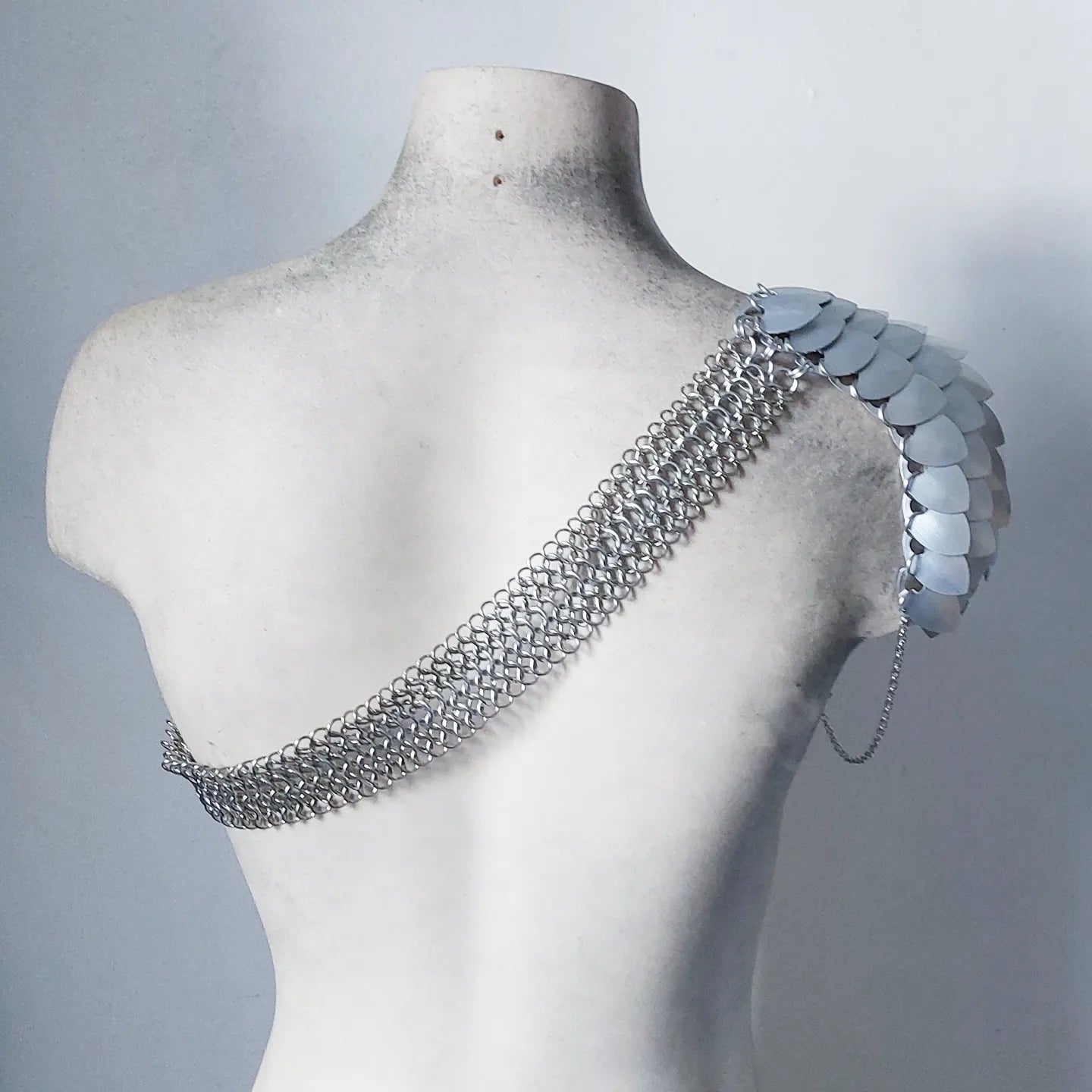 Gladiator One Shoulder Armor
