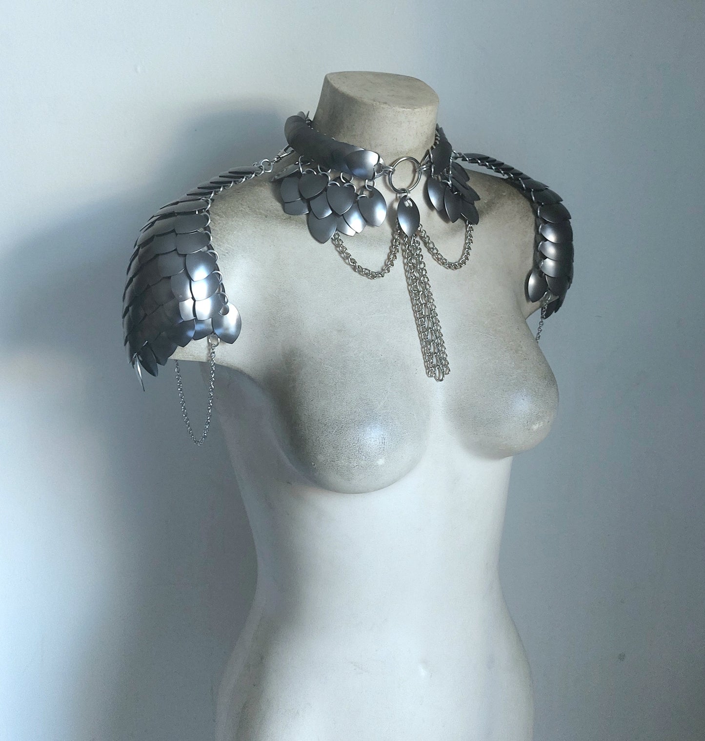 Classic Scalemail Shoulder Armor