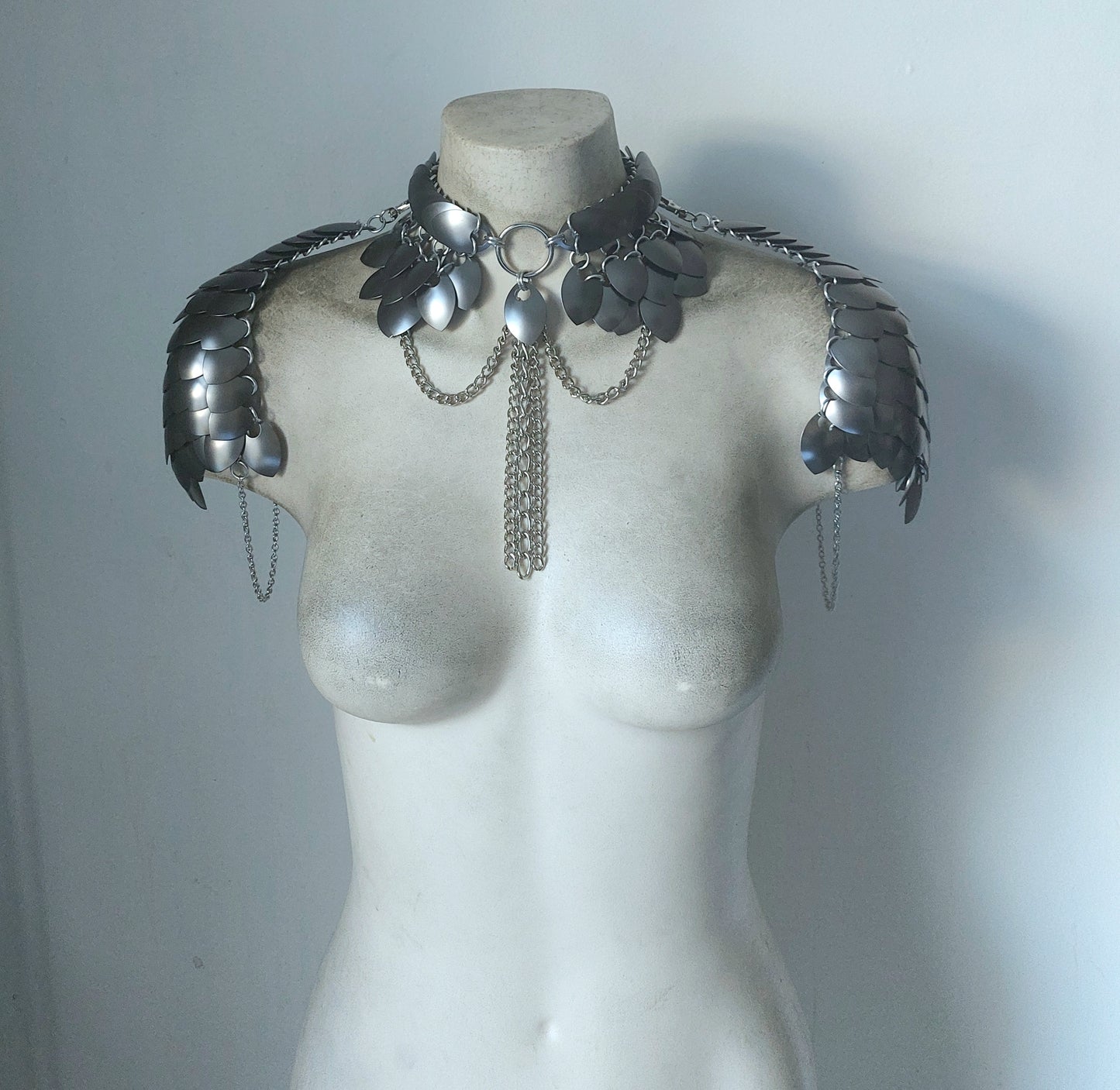 Classic Scalemail Shoulder Armor