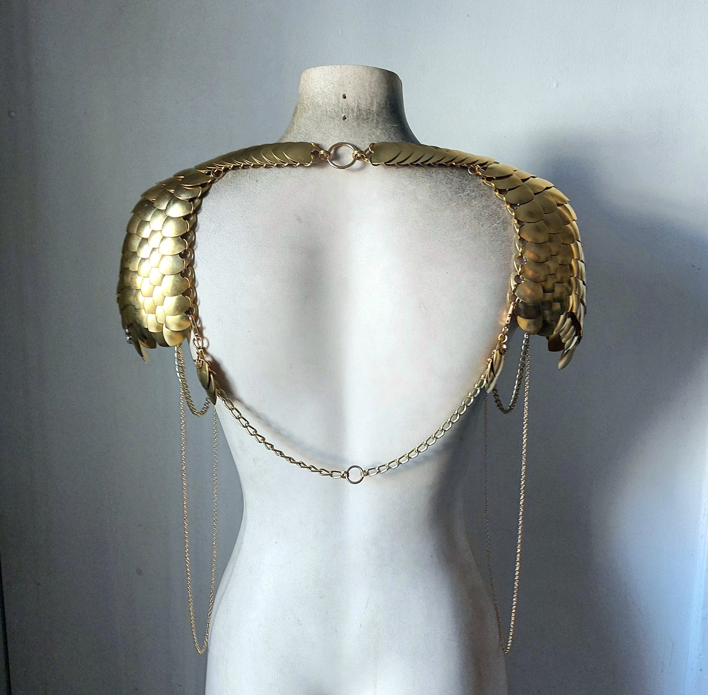 Brass Deluxe Shoulder Armor
