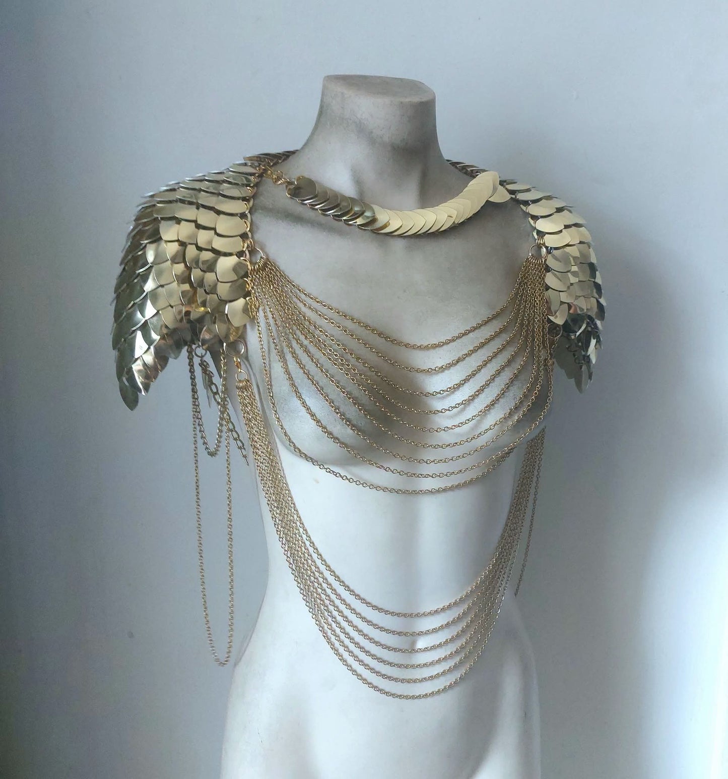Brass Deluxe Shoulder Armor Sample
