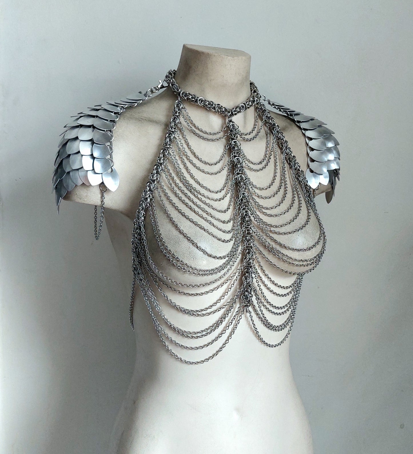 Byzantium Silver Chains Harness With detachable Shoulder Armour