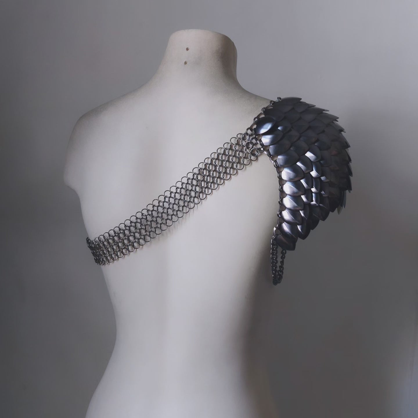 Premium Gladiator One Shoulder Armor