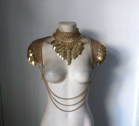 Dames Brass Armor Set