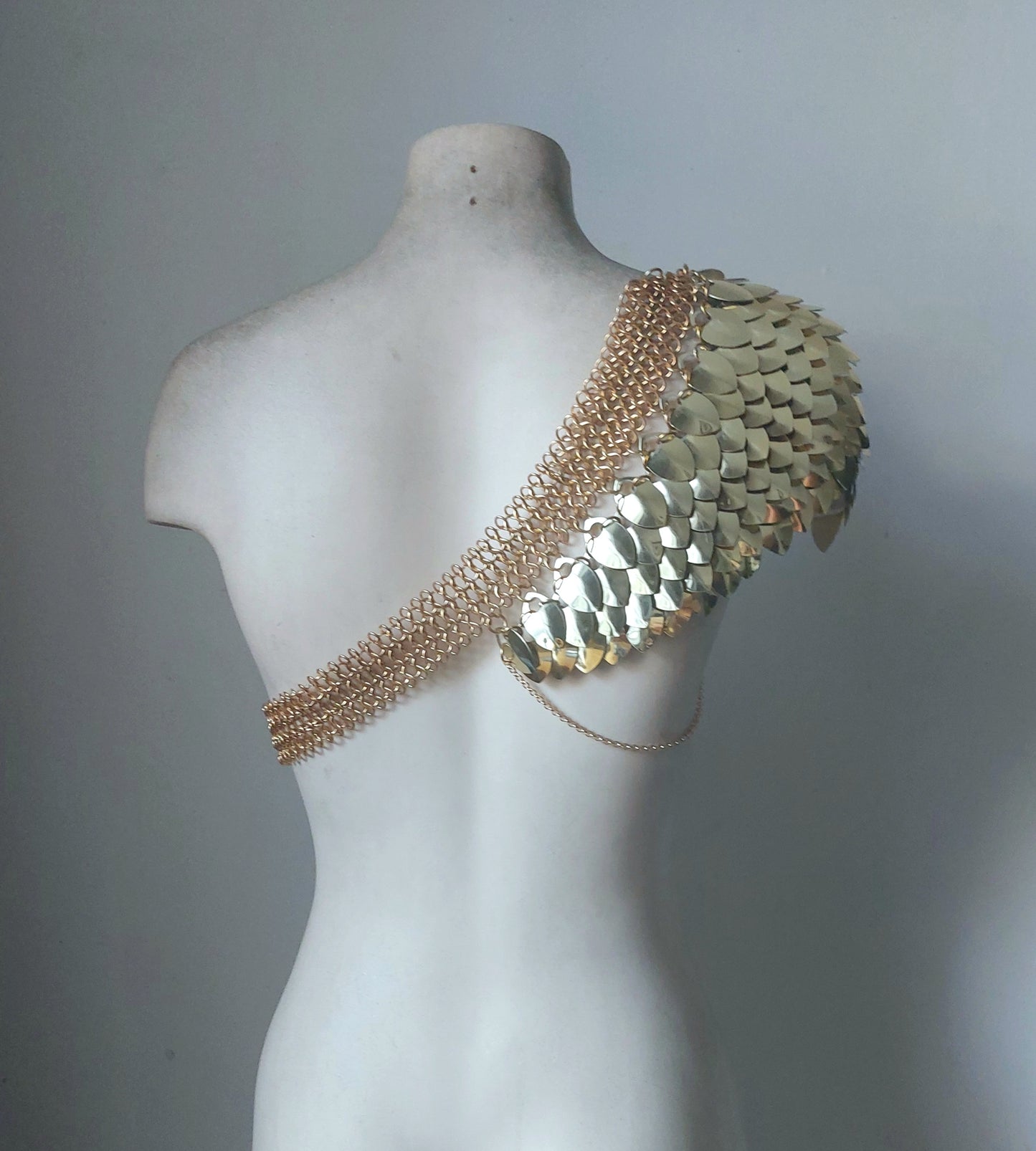 Deluxe Gold Gladiator Armor