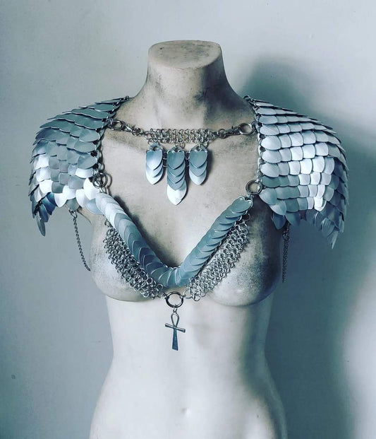 Juno Deluxe Shoulder Armor